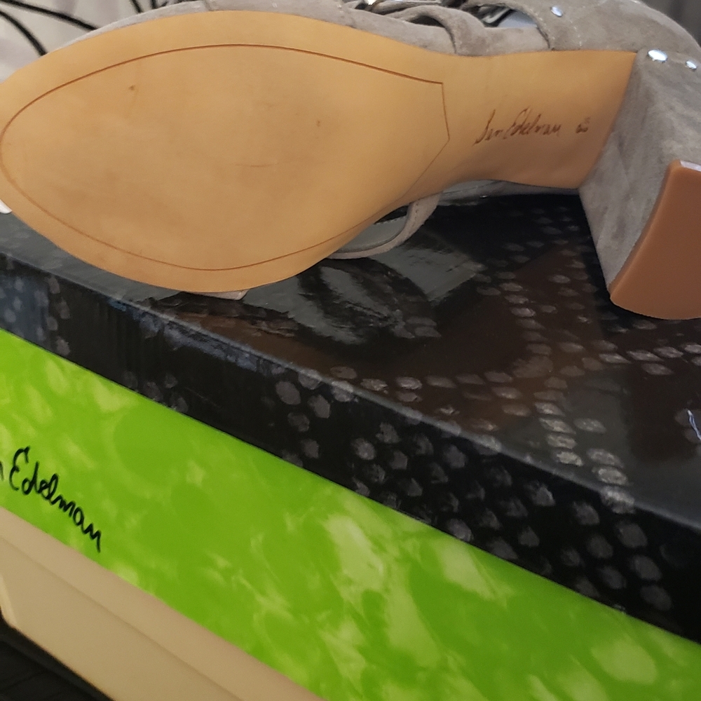 Shoes - Picture 2 of 2